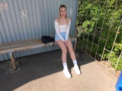 Девушка на остановке согласилась на секс за деньги да с новым знакомым на улице 4K - Screenshot 2 of 16 - Public