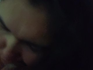 Latina milf lactando,tomando lechita