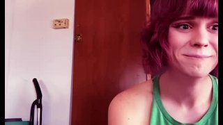 Red head punk trans girl califica fans dick pick SPH