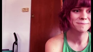 红头朋克跨性别女孩率粉丝鸡巴选择SPH