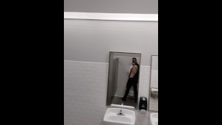 Кончить в безводный писсуар