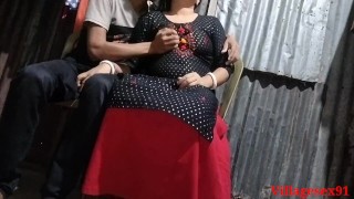 Fille baise sur une chaise avec churidar dans Black grosse bite