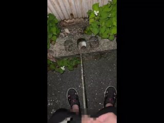 おしっこ　放尿　立ちション　野ション