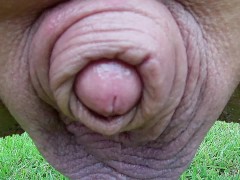 close up piss - Screenshot 7 of 16 - Outside