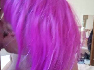 MILF golosa di cazzo fa pompino svuota palle.