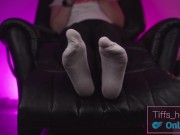 Preview 2 of Godess Tiffany getting her Feet cum covered after quick footjob