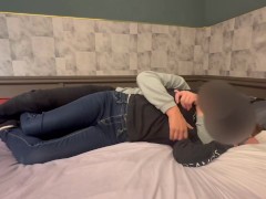 胸と乳首をいやらしく触られて連続絶頂する超敏感妻 - Screenshot 5 of 16 - Creampie