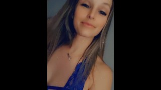 Sexy Blue Lace MILF Tease 😘 Sborra a me papà