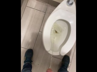 piss, exclusive, caught, pee