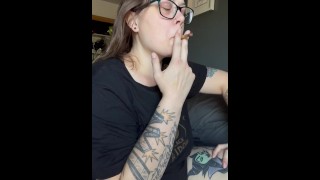 BBW matrigna MILF sveglia e cuoce 420 JOI il tuo papà POV