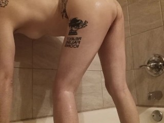 长腿 FtM 洗完澡