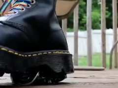 Slowly Crushing a Coke Can in my Doc Martins