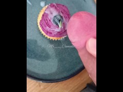 Cum on Cupcake