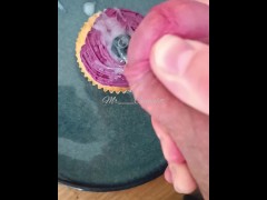 Cum on Cupcake - Screenshot 14 of 16 - Cum On Plate
