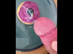 Cum on Cupcake - Screenshot 9 of 16 - Cum On Plate