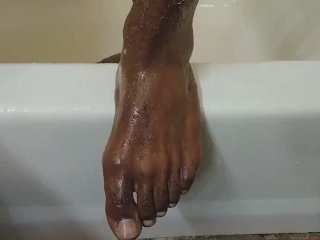SHOWERING MY SWEATY HOT ASS AND_BIG BLACK COCK AFTER THE_GYM