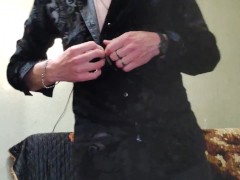 Cool guy playing with dick - Screenshot 1 of 16 - Guy Jerks Off
