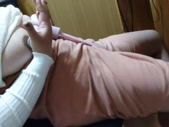 「やっべ…小便漏れそう…」筋トレチューブオナニーする変態巨乳女♥️チューブでマンスジグリグリおしがま絶頂♥️ - Screenshot 8 of 16 - Japanese
