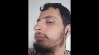 Listando músicas mostrando meu crescente progresso na barba em 26 de maio de 2023