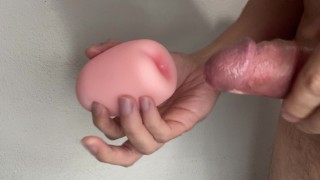Novinho Batendo Punheta com Masturbador Masculino Anal Egg Ass