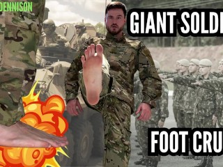 Giant Growth - Giant Soldier Foot Crush Entire Army
