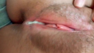 "Masturbação feminina quente: vídeo perdido de lindo orgasmo e ejaculação feminina "