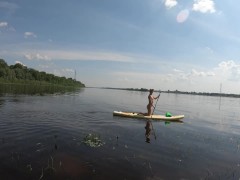 Нудистка на САП борде на большой реке - Screenshot 14 of 16 - Sport Girl