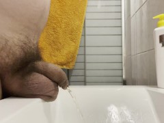 Quick Piss - Screenshot 8 of 16 - Porno Hd