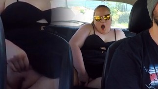 I show my pussy and masturbate in the UBER but the driver doesn't dare to say or do anything