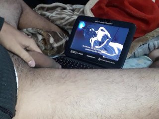Me hago una paja mirando hentai