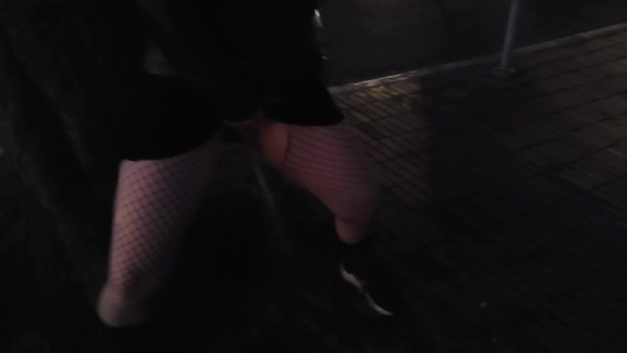 Woman Couldn't Wait To Pee,Pisses In Public Then Slaps Wet Pussy ...