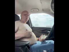 Piggy scarfs down 1800 calories