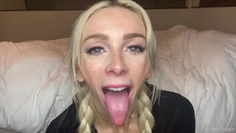 POV Juicy Tracksuit Blowjob