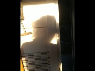 Солнечное сияние: Сушка длинных волос на солнце для яркого блеска!