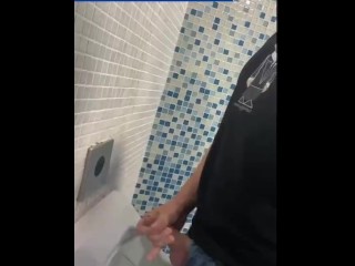 Jacking off at the Mall Urinals