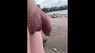 Soft Cut Cock 360 Pelfie uitzicht op openbaar strand