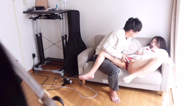 【個人撮影】彼女のアソコに媚薬を使ってから正常位セックスしてみた素人カップルの投稿映像がエロい - フェラCAFEの無料エロ動画