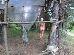 Голая девушка в тур походе на САПе - Screenshot 15 of 16 - Erotica
