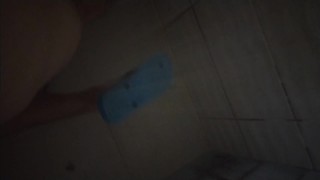 La suela de mi sandalia y mis pies