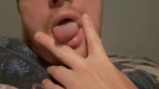 Ma première vidéo pornhub! | Jouer avec ma jolie petite bite 💕 non coupée