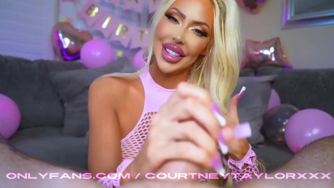 MIS VIDEOS MÁS NUEVOS! MAMADA DE CUMPLEAÑOS Y MASTURBÁNDOSE EN MI PATIO TRASERO - COURTNEY TAYLOR