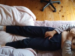【盗撮風】「乳首いじりながらのマンズリやっべ！！」ボーイッシュ女子のオナニー - Screenshot 9 of 16 - Girl Masturbating