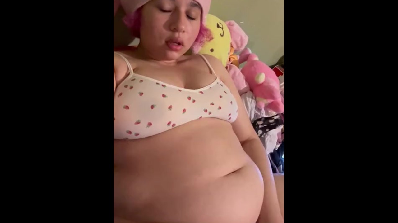 Chubby Bunny Girl Plays with her Tight Fat Pussy - Pornhub.com