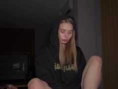 Как она сосет! КАК ЖЕ ОНА СОСЕТ! - Screenshot 1 of 16 - Facial