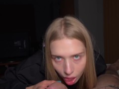 Как она сосет! КАК ЖЕ ОНА СОСЕТ! - Screenshot 2 of 16 - Teenager