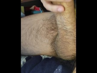 Mec se branle et éjacule #6