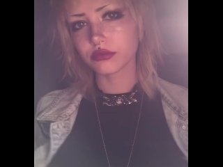 hot alt plays with tits