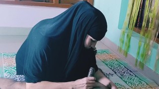 Pipe de bite propre et cracher - Hijabi