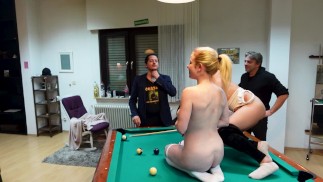 CUM PARTOUT !! La soirée billard dégénère en orgies de sperme ultra perverses en gangbang !