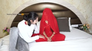 Primeira lua de mel romântica após o casamento - sexo Indian Couple